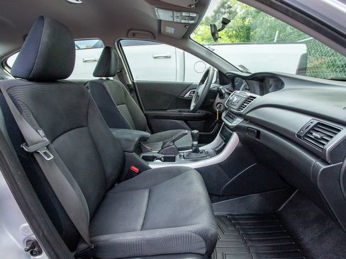 Used 2015 Honda Accord LX image 15