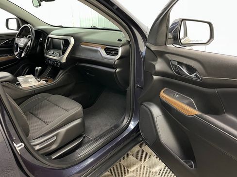 Used 2019 GMC Acadia SLE image 32