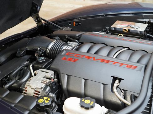 Used 2013 Chevrolet Corvette Coupe w/ 4LT Preferred Equipment Group RWD image 31