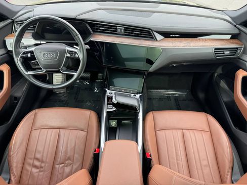 Used 2022 Audi e-tron Premium w/ Convenience Plus Package AWD/4WD image 24