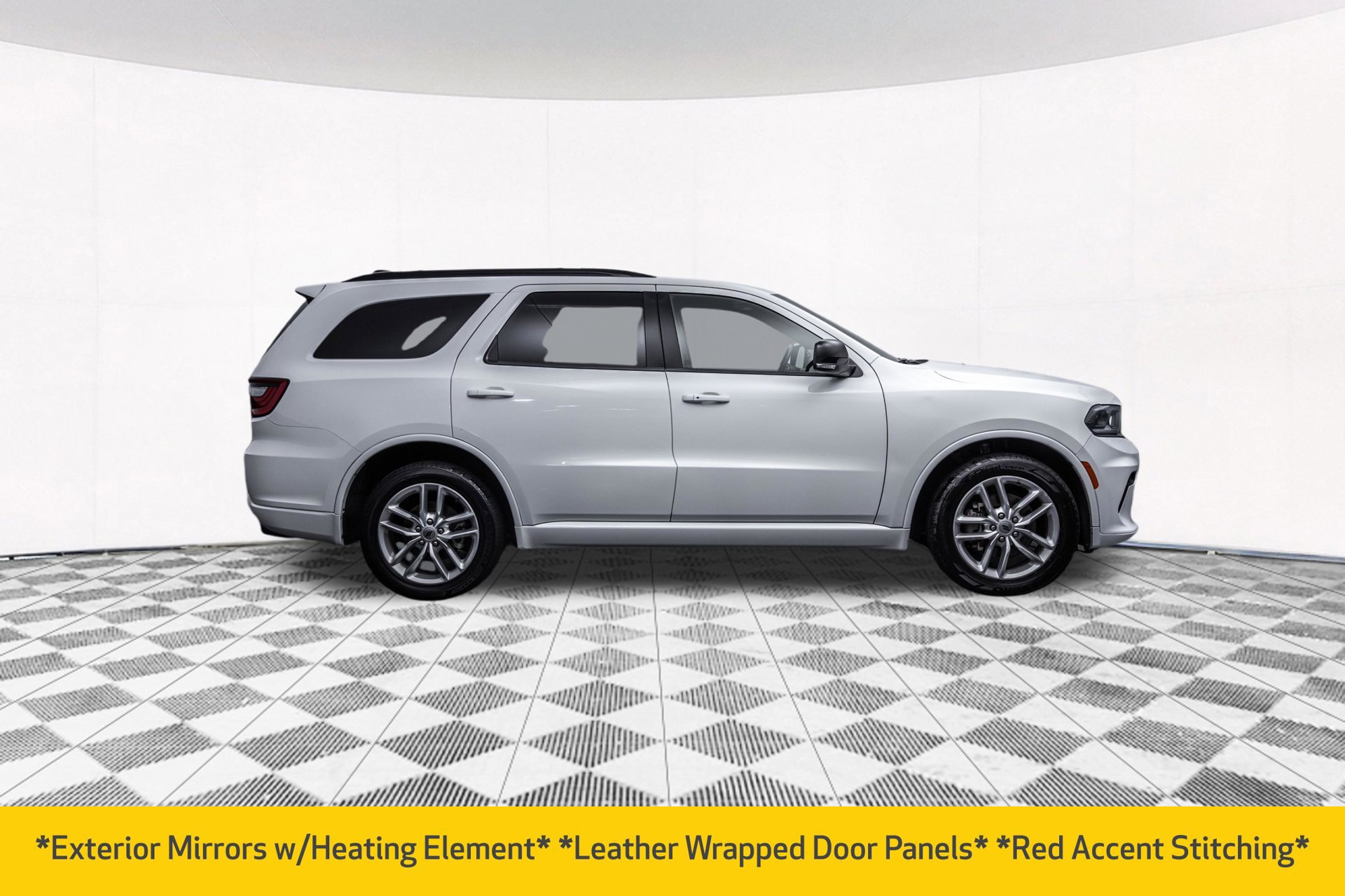 Used 2024 Dodge Durango GT AWD/4WD image 16