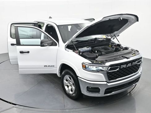 Used 2025 RAM 1500 Big Horn AWD/4WD image 37