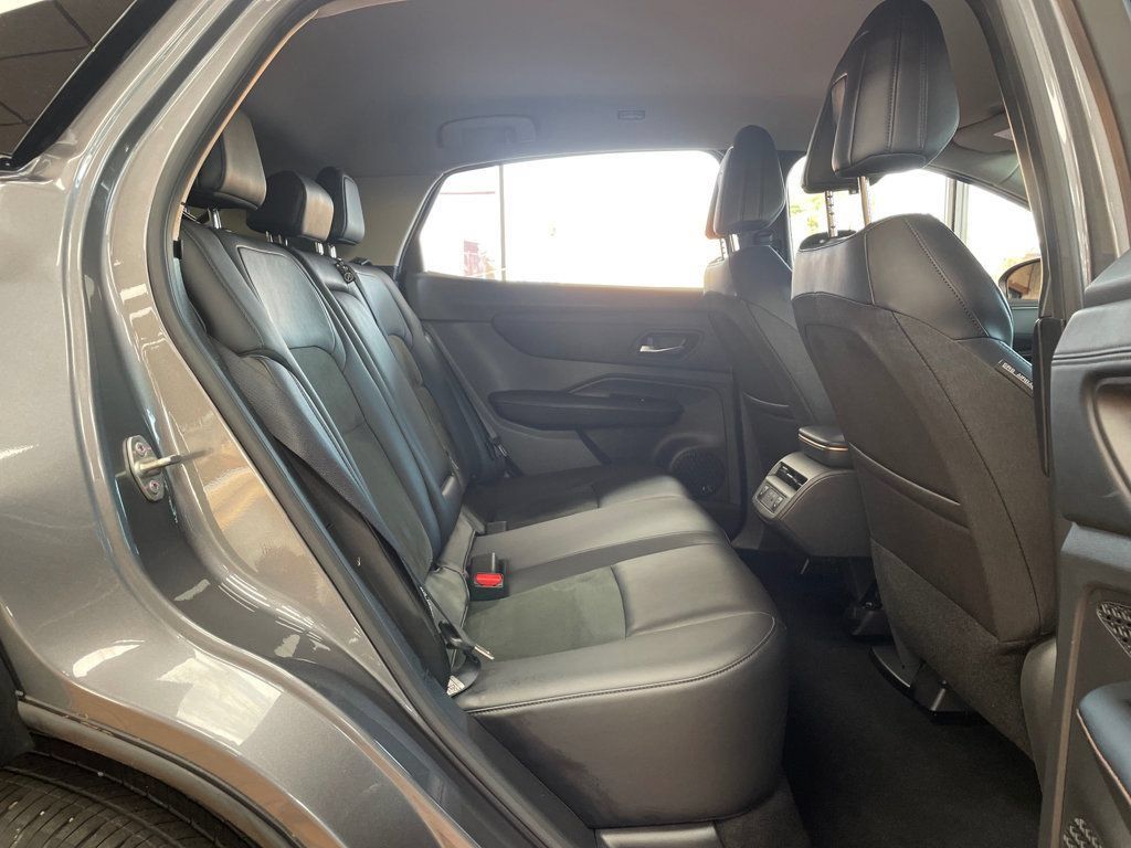 Used 2023 Nissan Ariya FWD image 23