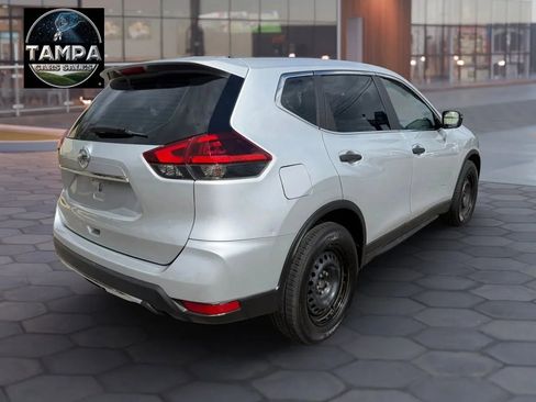 Used 2018 Nissan Rogue S FWD image 5