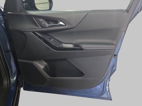 New 2026 Chevrolet Equinox LT w/ Convenience Package II image 11