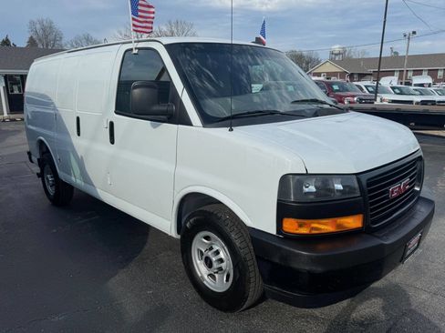 Used 2019 GMC Savana 2500 w/ Driver Convenience Package image 4
