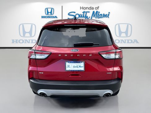Used 2022 Ford Escape SE image 6