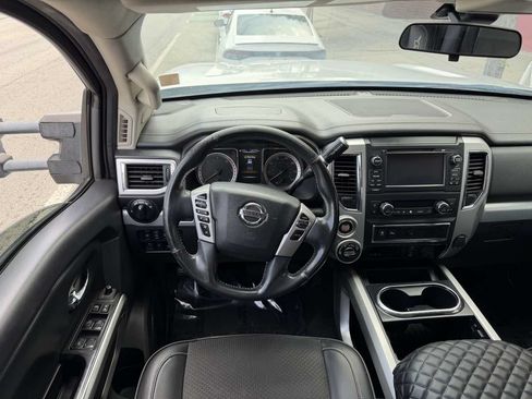 Used 2016 Nissan Titan PRO-4X AWD/4WD image 11