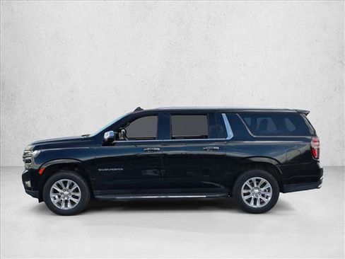 Used 2022 Chevrolet Suburban Premier RWD image 8