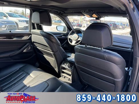 Used 2019 BMW M550i xDrive w/ Premium Package image 44