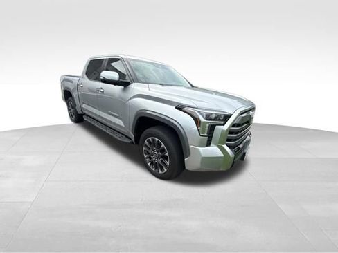 Used 2024 Toyota Tundra Limited AWD/4WD image 8