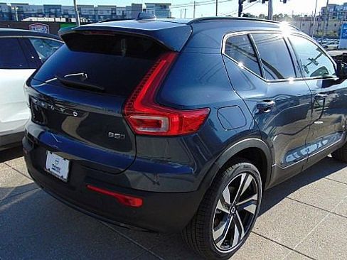 New 2026 Volvo XC40 B5 Ultra w/ Climate Package image 6