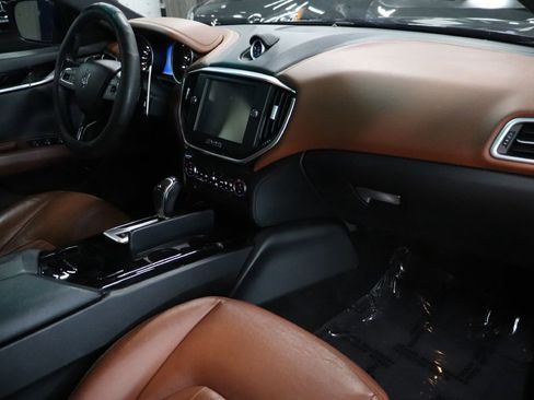 Used 2016 Maserati Ghibli S RWD image 25