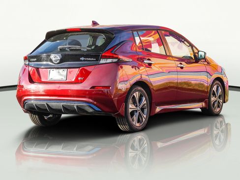 Used 2021 Nissan Leaf SV image 9