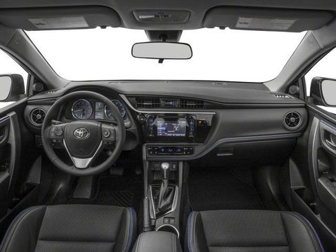 Used 2018 Toyota Corolla SE FWD image 8