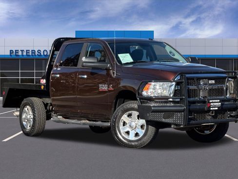 Used 2014 RAM 2500 SLT image 2