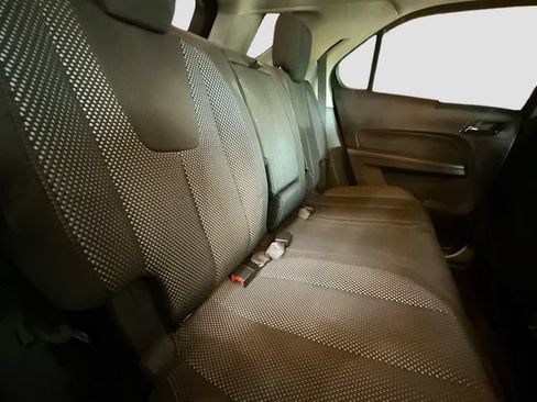 Used 2017 Chevrolet Equinox LS FWD image 24