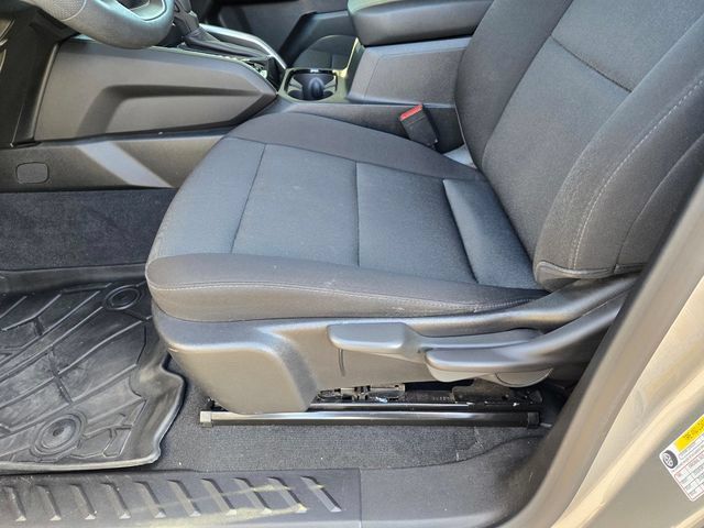 Used 2025 Chevrolet Colorado W/T AWD/4WD image 16