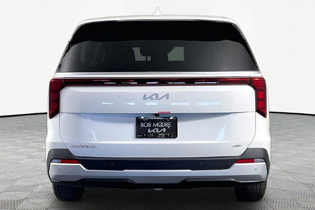 New 2027 Kia Carnival LXS FWD image 5