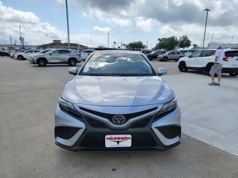 Used 2024 Toyota Camry SE FWD image 2