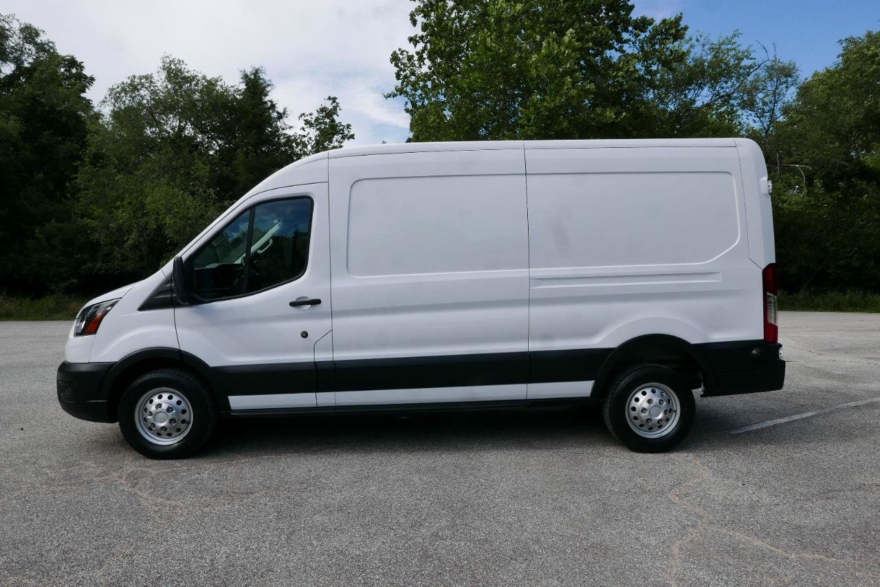 Used 2024 Ford Transit 250 148 Medium Roof Extended AWD image 2