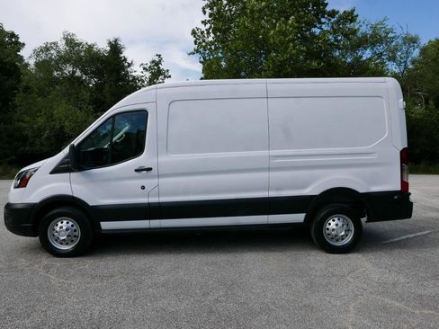 Used 2024 Ford Transit 250 148 Medium Roof Extended AWD image 2