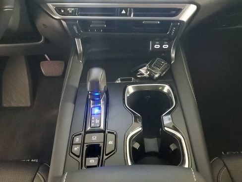 Used 2024 Lexus RX 350 w/ Convenience Package AWD/4WD image 19