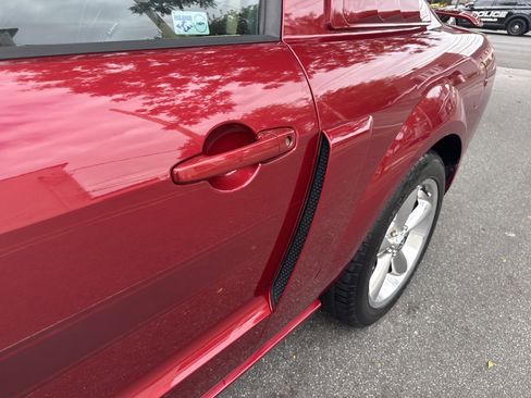 Used 2007 Ford Mustang GT Premium image 18