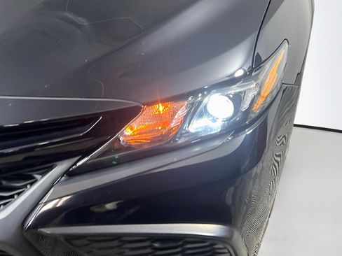 Used 2023 Toyota Camry SE FWD image 12