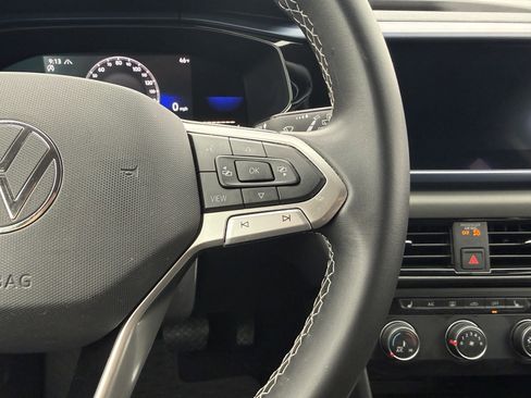 Used 2022 Volkswagen Taos SE image 23