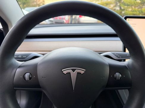 Used 2022 Tesla Model 3 image 23