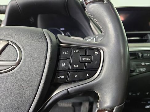 Used 2020 Lexus ES 350 Ultra Luxury w/ Accessory Package image 24