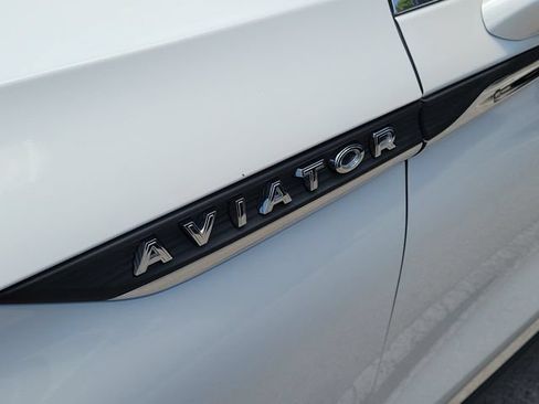 Certified 2023 Lincoln Aviator 2WD w/ Premium Package image 4
