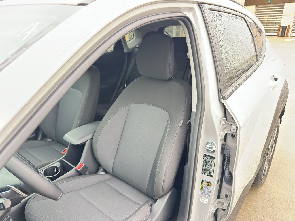 Used 2025 Hyundai Kona SEL FWD image 26