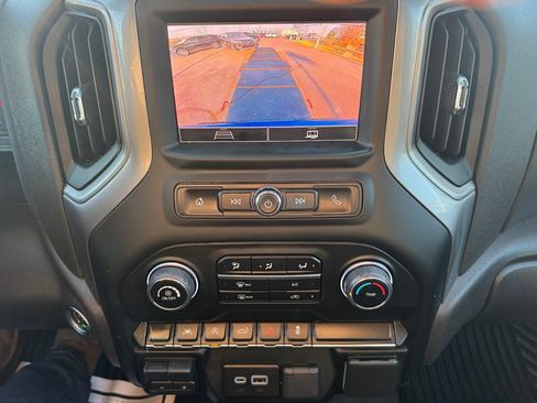 Used 2024 Chevrolet Silverado 1500 Custom image 15