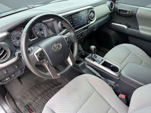 Used 2023 Toyota Tacoma SR5 w/ Technology Package AWD/4WD image 4