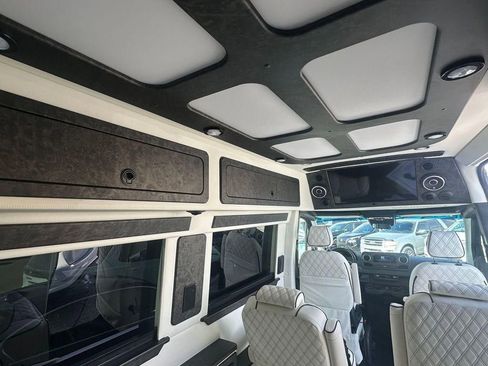 Used 2023 Mercedes-Benz Sprinter 3500 image 26