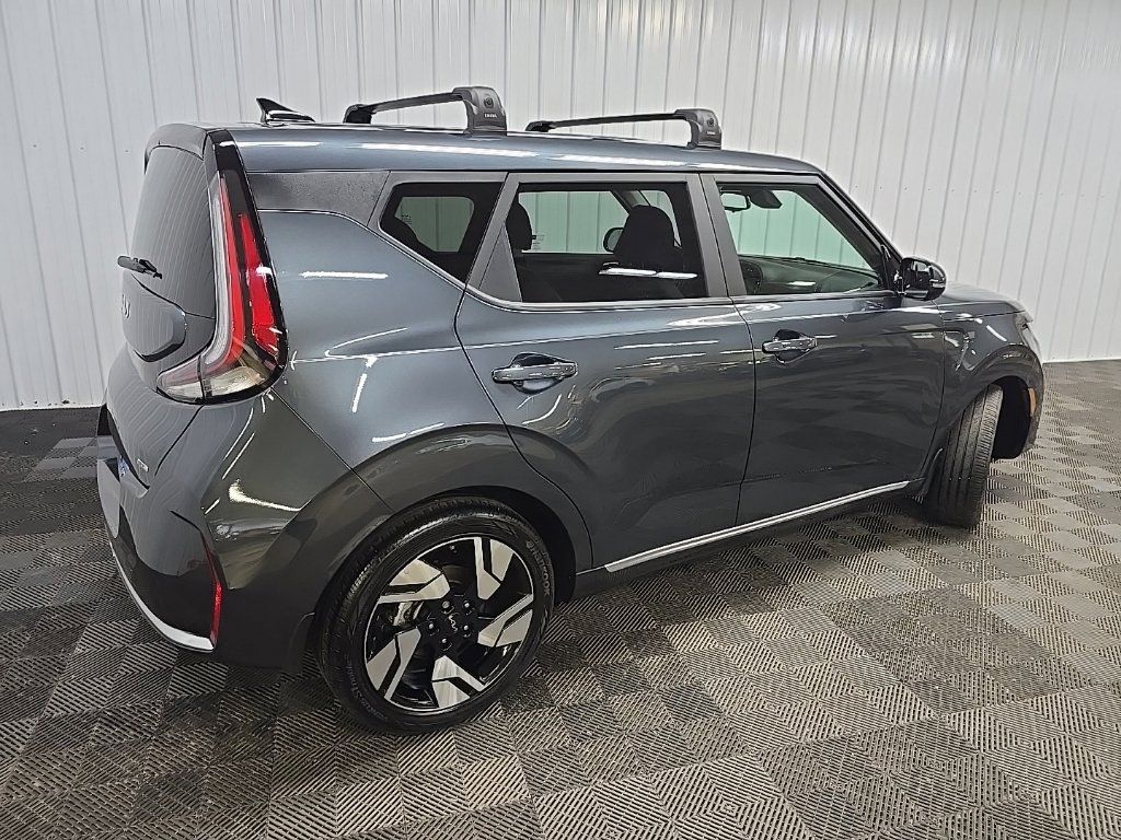Used 2025 Kia Soul GT-Line w/ GT-Line Technology Package FWD image 3