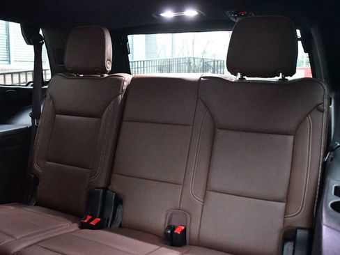 Used 2021 Chevrolet Tahoe High Country w/ Premium Package image 46