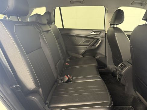 Used 2024 Volkswagen Tiguan SE FWD image 13