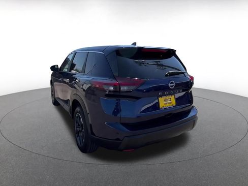 Used 2025 Nissan Rogue SV FWD image 11