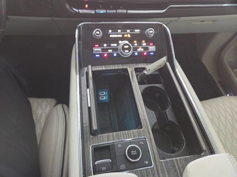 Used 2018 Lincoln Navigator Black Label w/ Cargo Package image 32