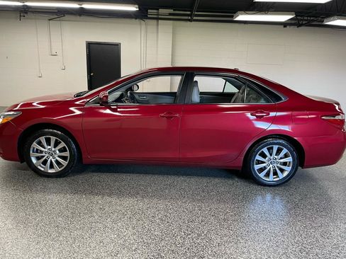Used 2017 Toyota Camry XLE FWD image 8