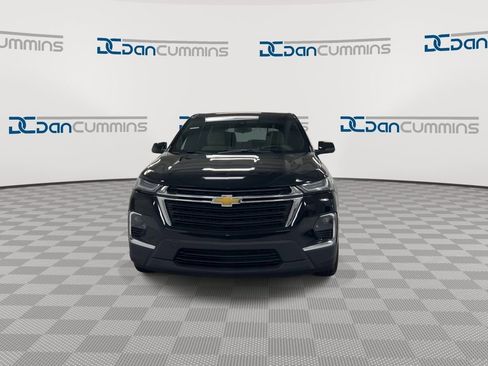 Used 2023 Chevrolet Traverse LS FWD image 3
