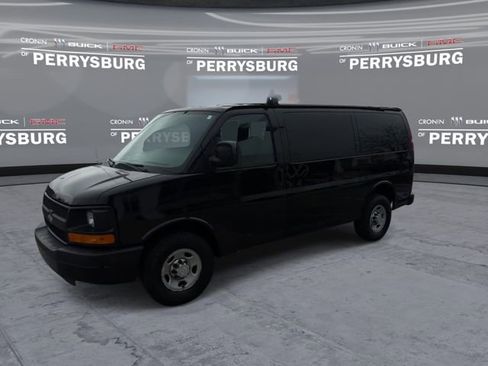 Used 2015 Chevrolet Express 2500 RWD image 4