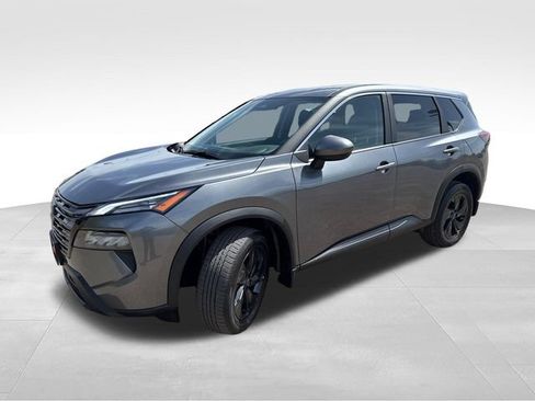 Certified 2026 Nissan Rogue SV w/ Cold Weather Package FWD image 4
