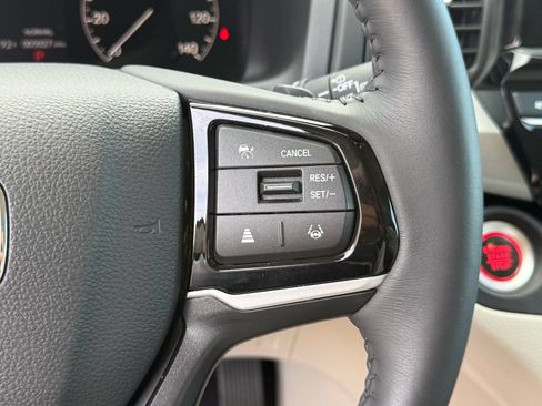 Certified 2026 Honda Odyssey EX-L image 19