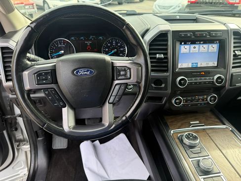 Used 2018 Ford Expedition Platinum AWD/4WD image 21