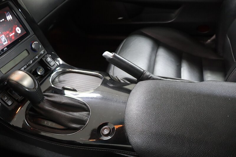 Used 2008 Chevrolet Corvette Convertible w/ Preferred Equipment Group RWD image 19