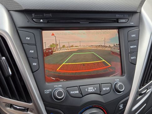 Used 2016 Hyundai Veloster 3DR CPE DUAL CLUT image 18